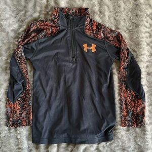 Under Armour boys half zip crew long sleeve shirt